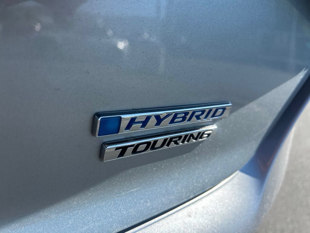 Used 2024 Solar Silver Metallic Honda Touring image 8