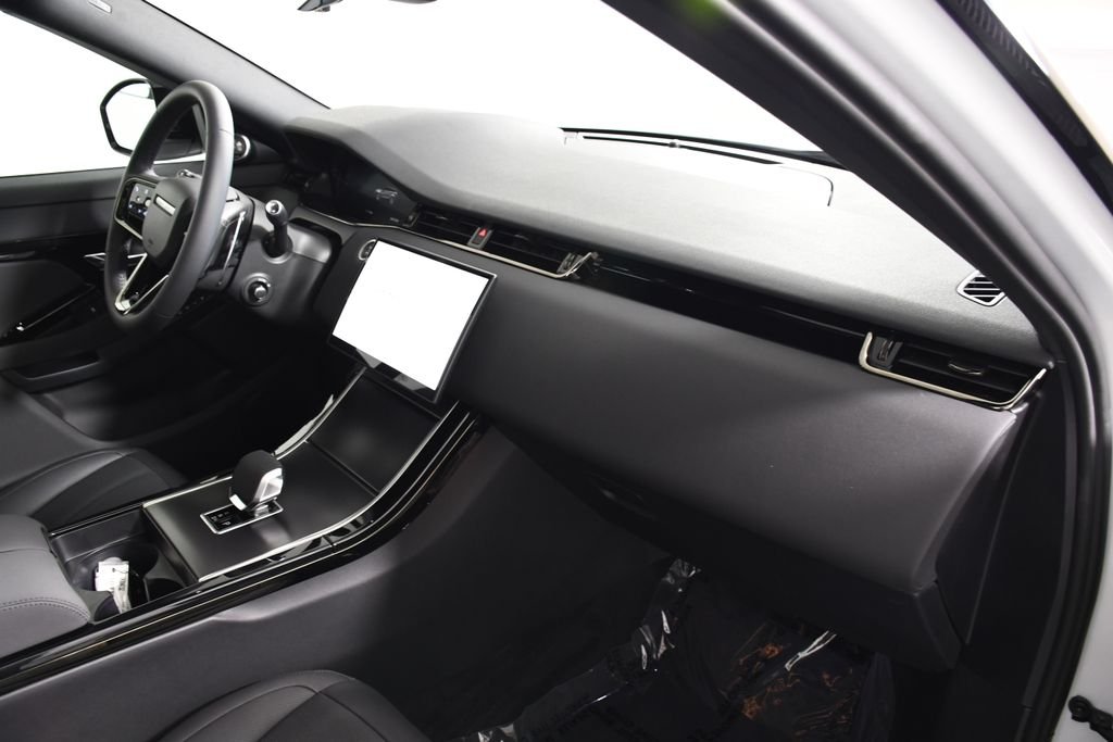 Certified Used 2026 Fuji White Land Rover Dynamic image 19