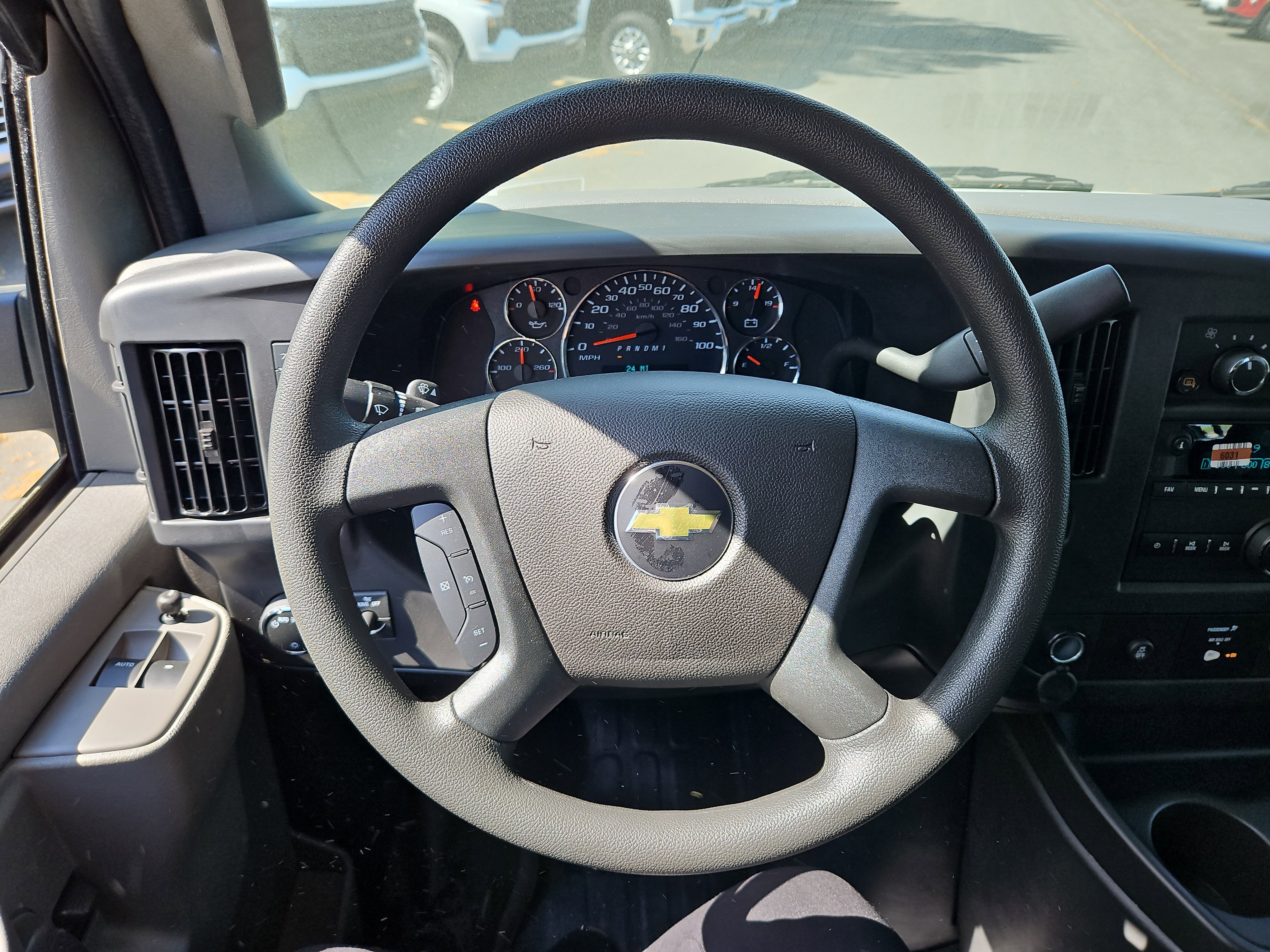 New 2025 Summit White Chevrolet WT image 13