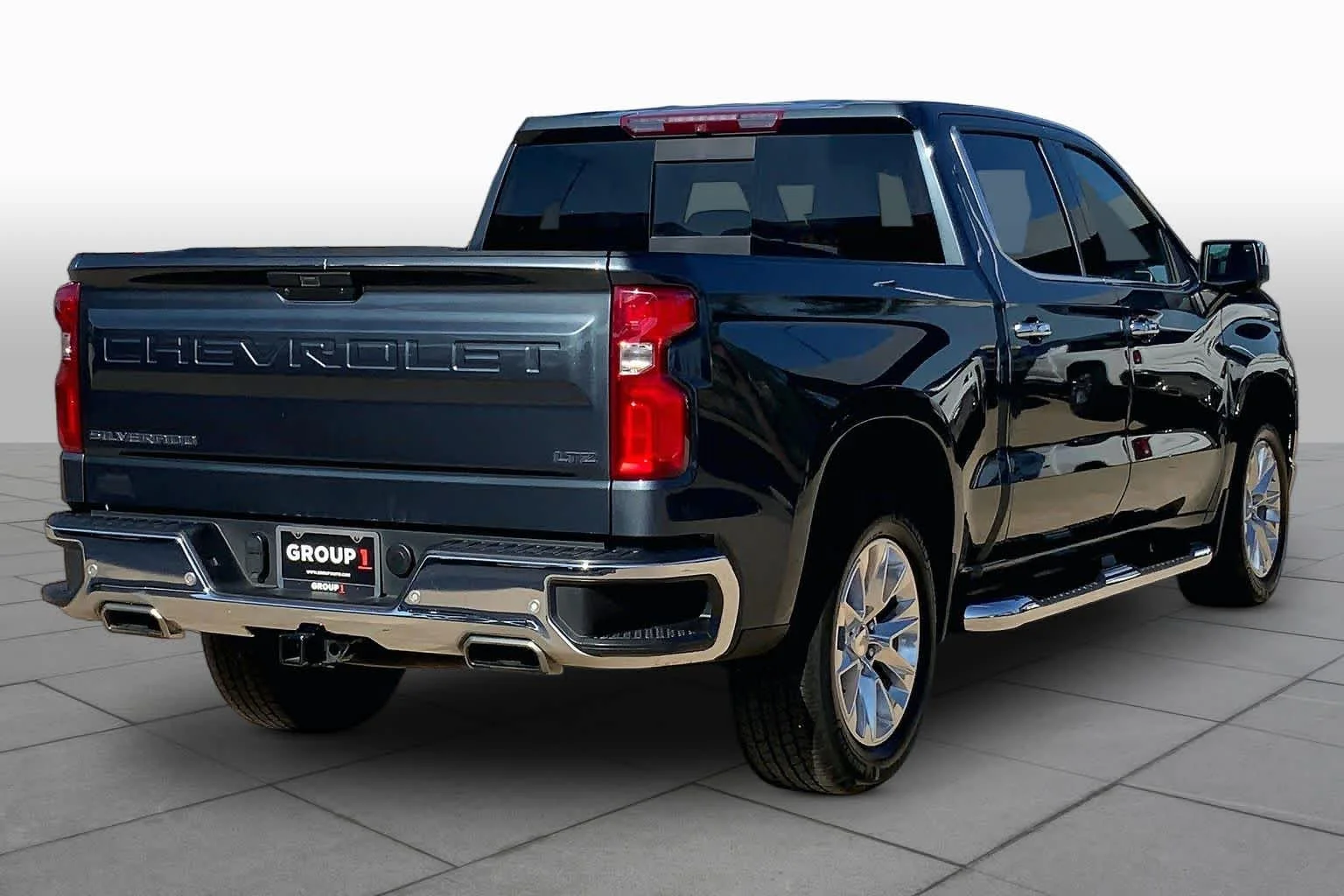 Used 2019 Shadow Gray Metallic Chevrolet LTZ image 11