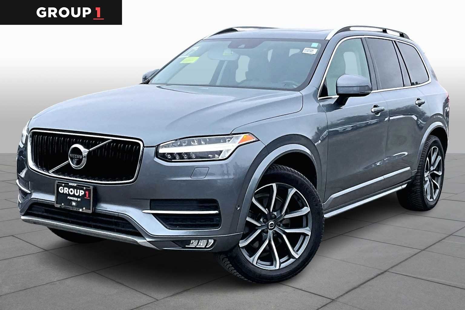 2017 Volvo XC90 T6 AWD Momentum's photo
