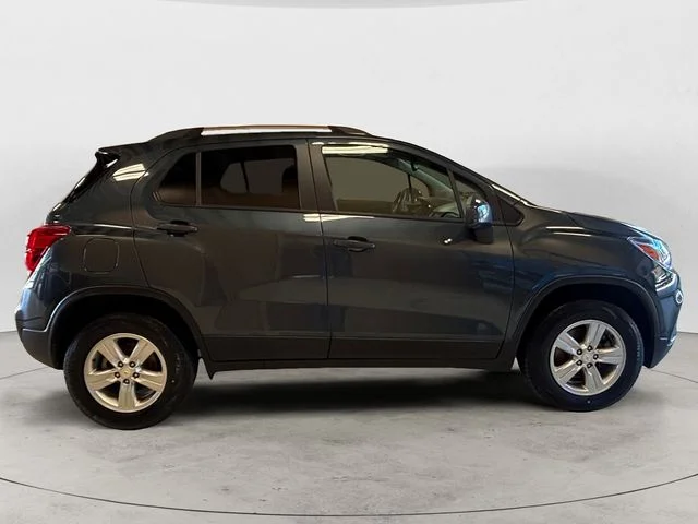 Used 2021 Gray Chevrolet LT image 7