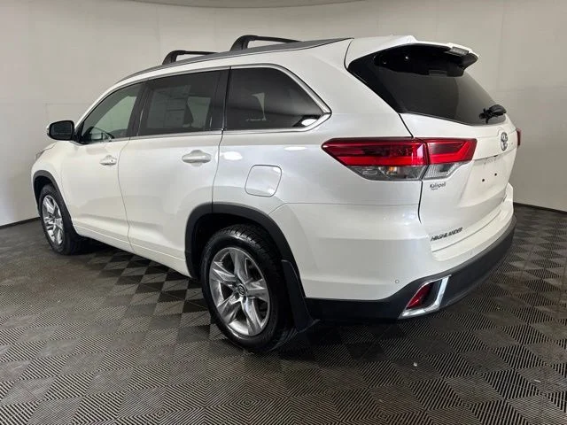 Certified Used 2019 Blizzard Pearl Toyota Limited image 6