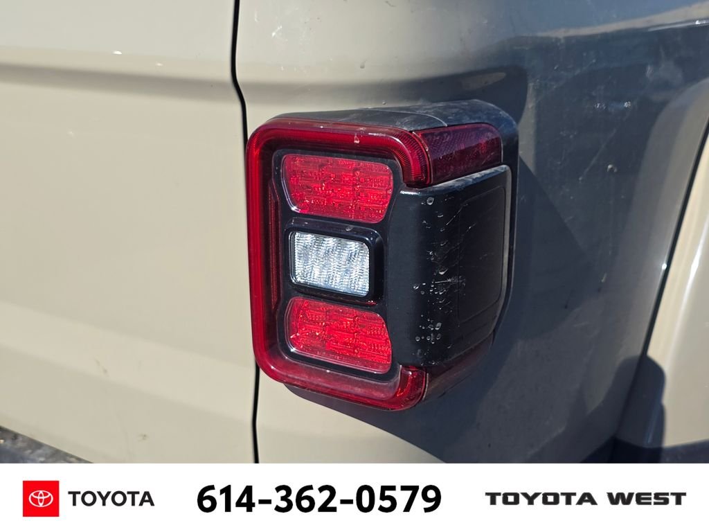 Used 2020 Beige Jeep Mojave image 9