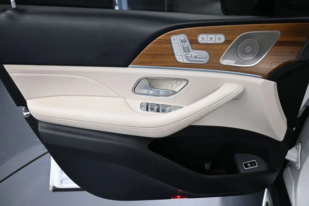 Used 2022 White Mercedes-Benz GLS 450 image 11