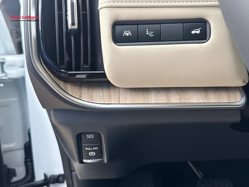 New 2026 Everest White TriCoat / Super Black Two-tone Nissan Platinum Reserve image 14