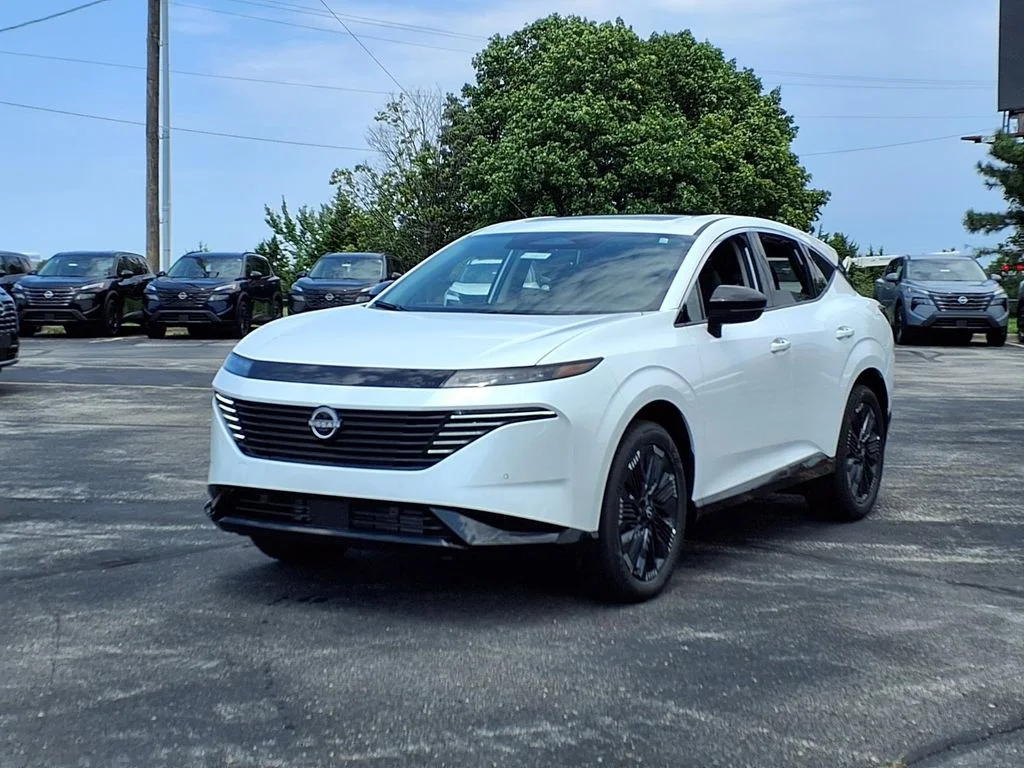 New 2026 Everest White Pearl TriCoat Nissan Platinum image 2