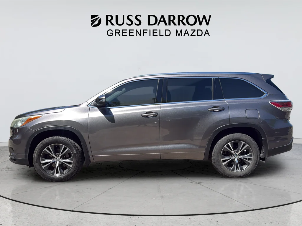 Used 2016 Gray Toyota XLE V6 image 2