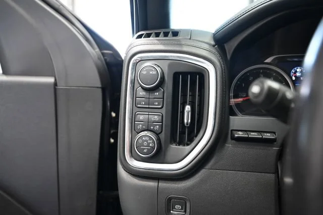 Used 2021 Black Chevrolet High Country image 25