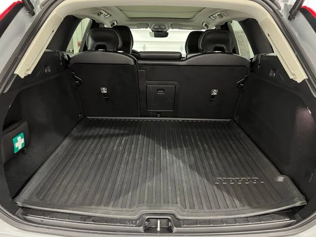 Certified Used 2024 Vapour Grey Volvo Core image 22