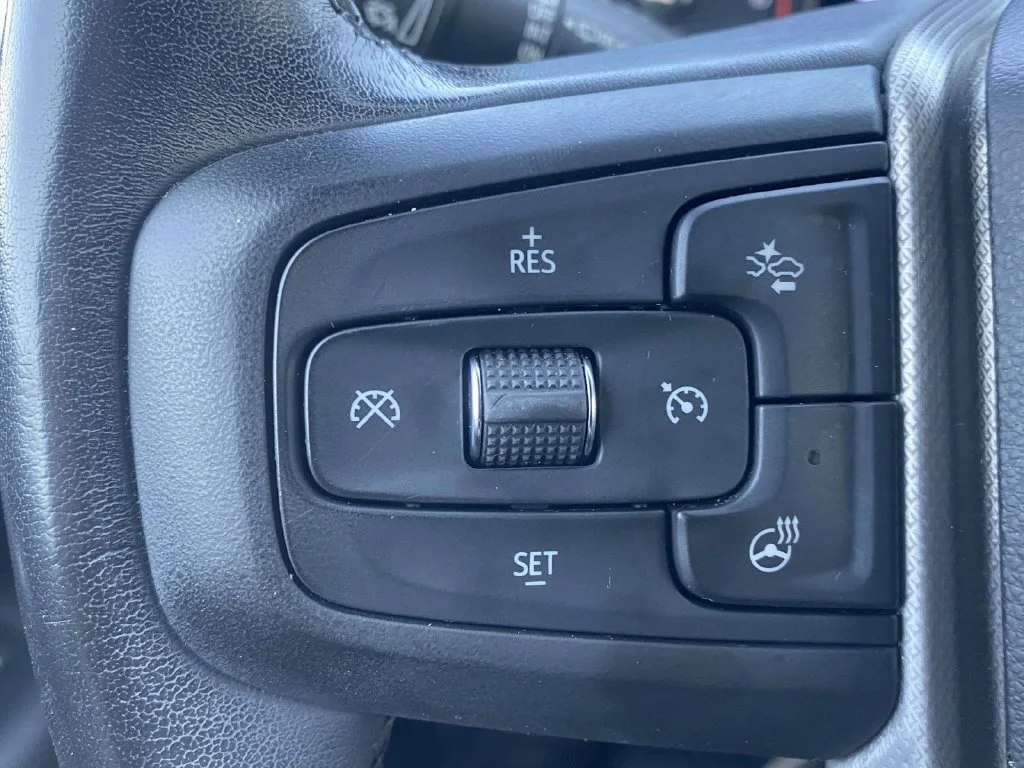 Used 2021 Gray GMC Denali image 33