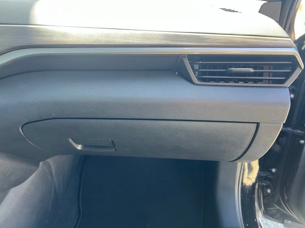 2025 Nissan Altima SV - Photo 30