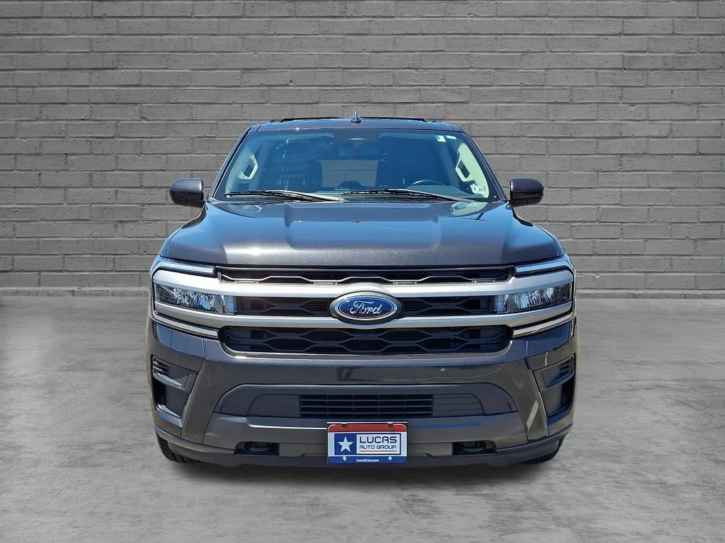 Used 2022 Gray Ford XLT MAX image 4