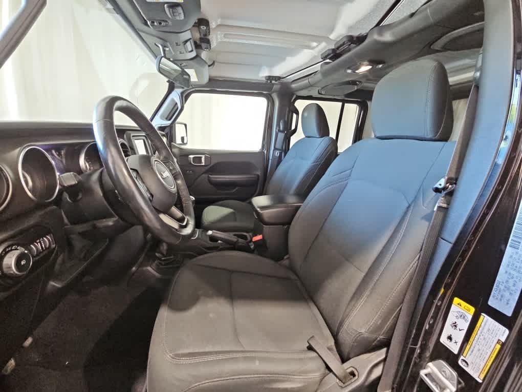 Used 2018 Black Clearcoat Jeep Sport S image 8