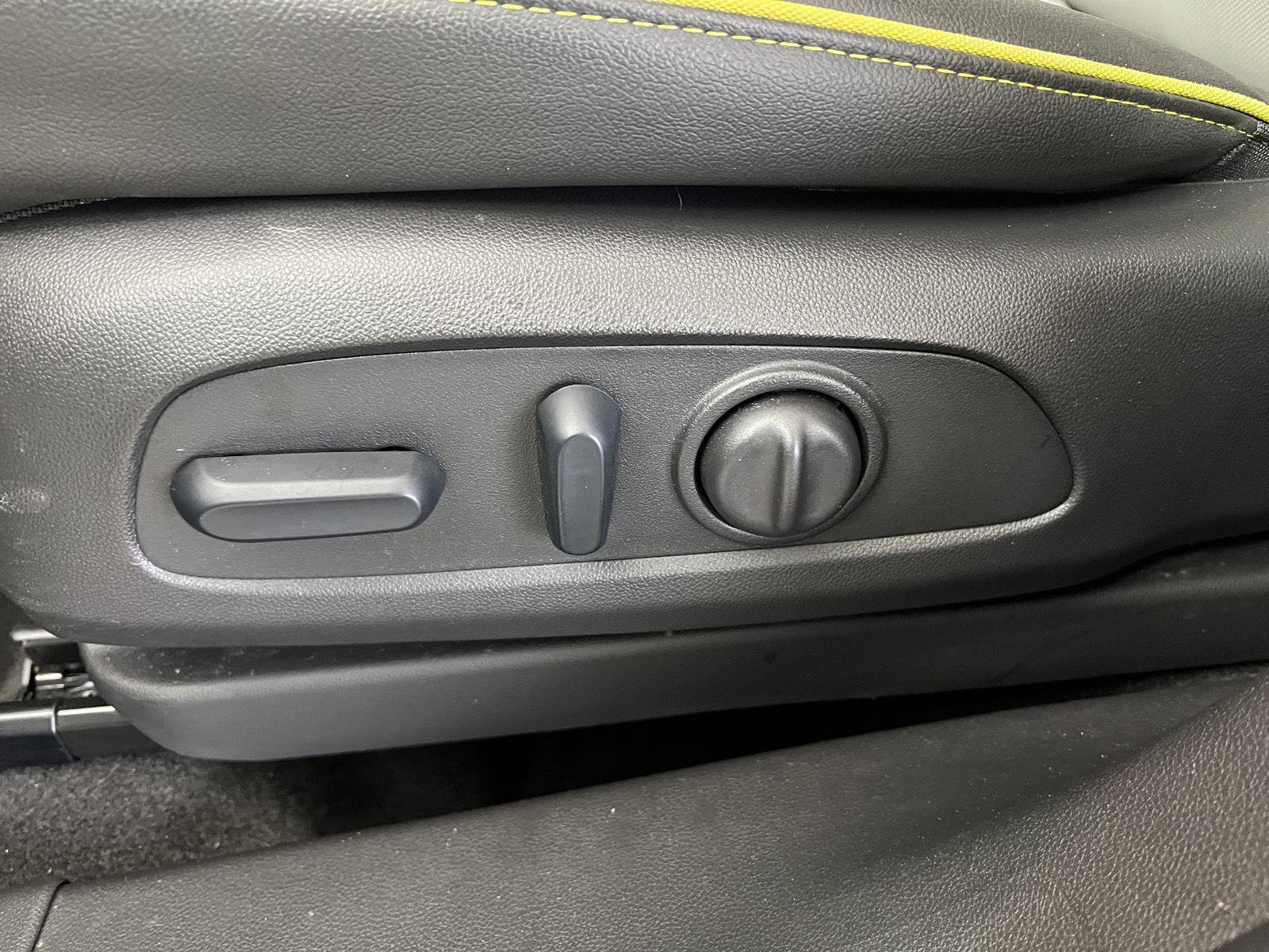 Used 2024 Mosaic Black Metallic Chevrolet ACTIV image 7