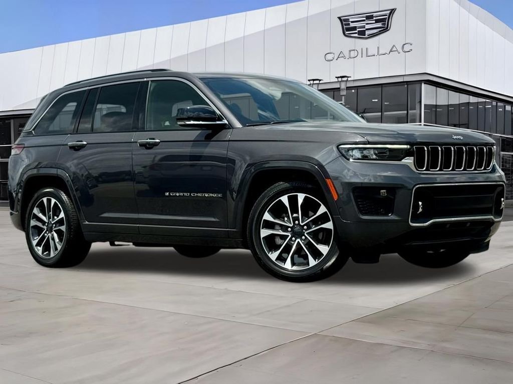 Used 2022 Gray Jeep Overland image 2