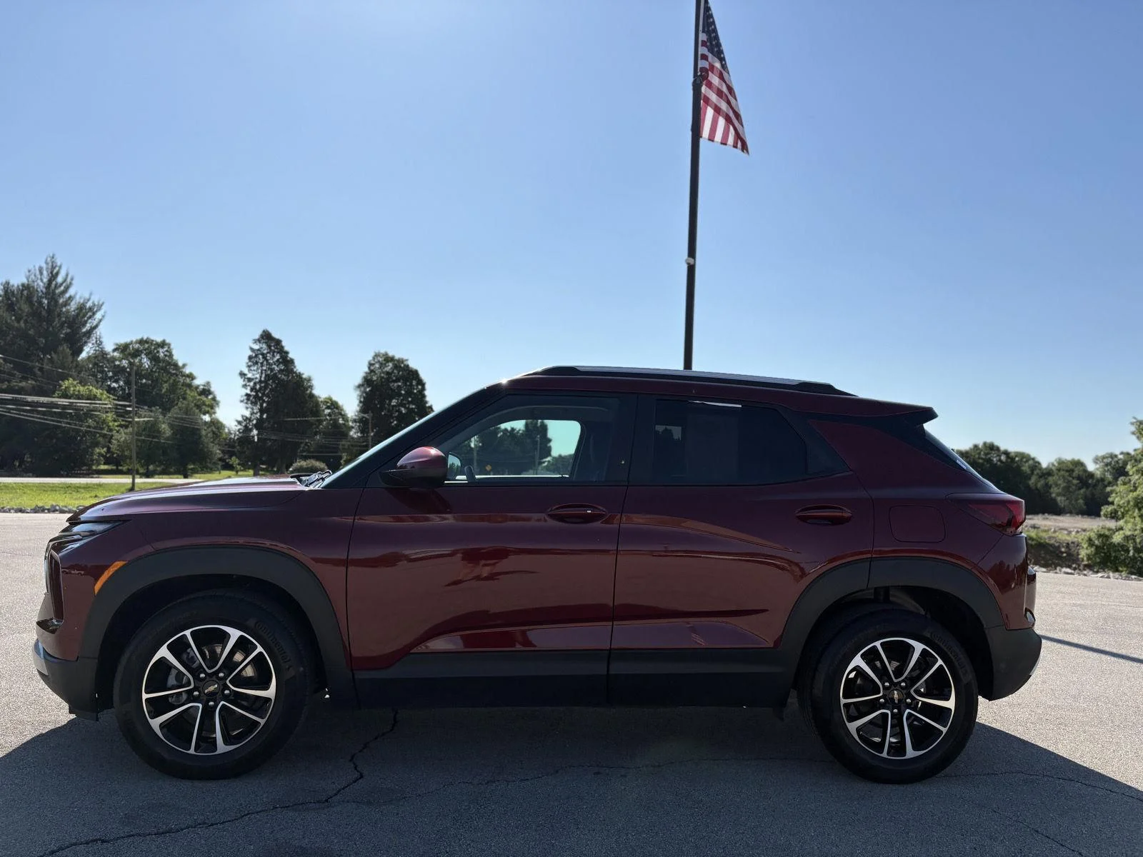 Used 2025 Crimson Metallic Chevrolet LT image 3