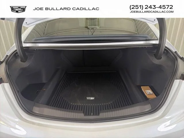 New 2026 Vibrant White Tricoat Cadillac Premium Luxury image 25