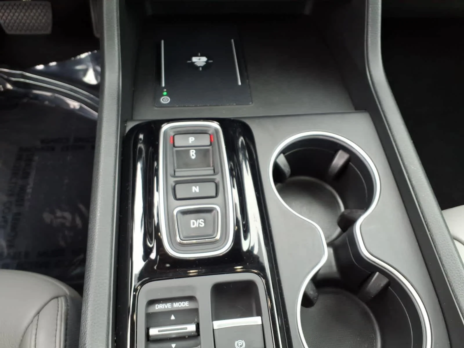 2024 Honda Pilot Touring - Photo 19