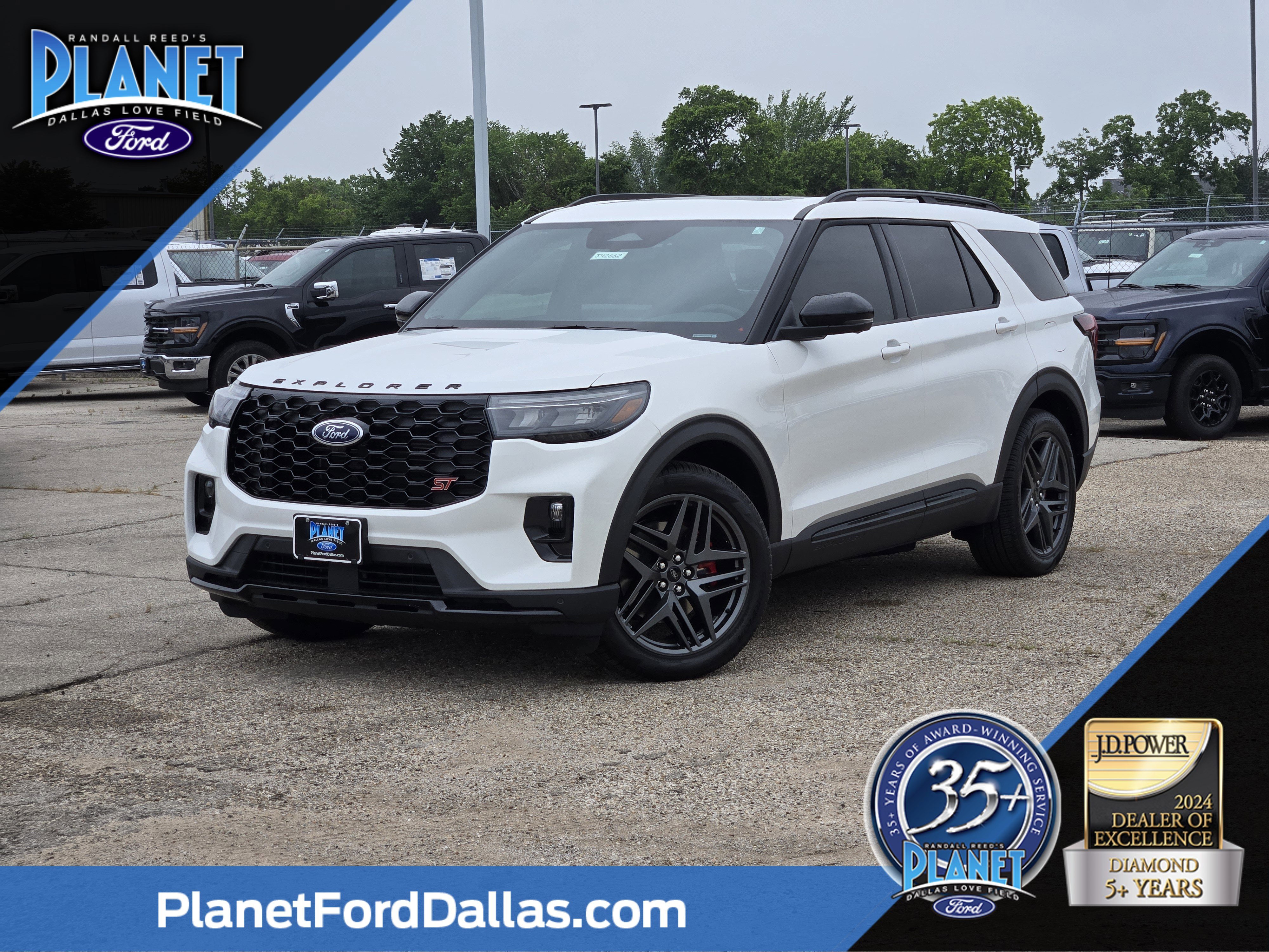 2026 Ford Explorer ST 4WD's photo
