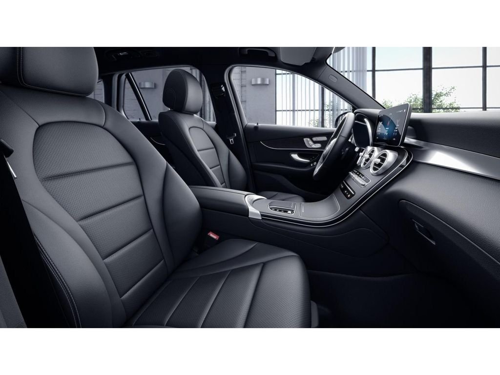 Certified Used 2022 Polar White Mercedes-Benz GLC 300 4MATIC® image 4