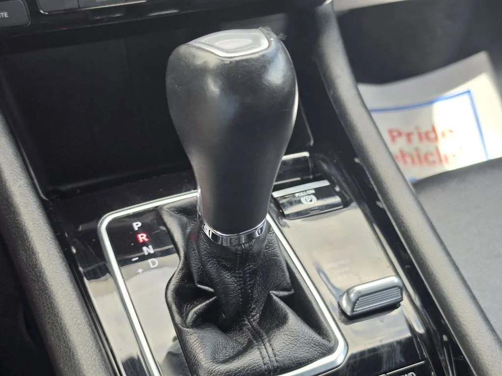 Used 2024 Gray Jeep Limited image 24