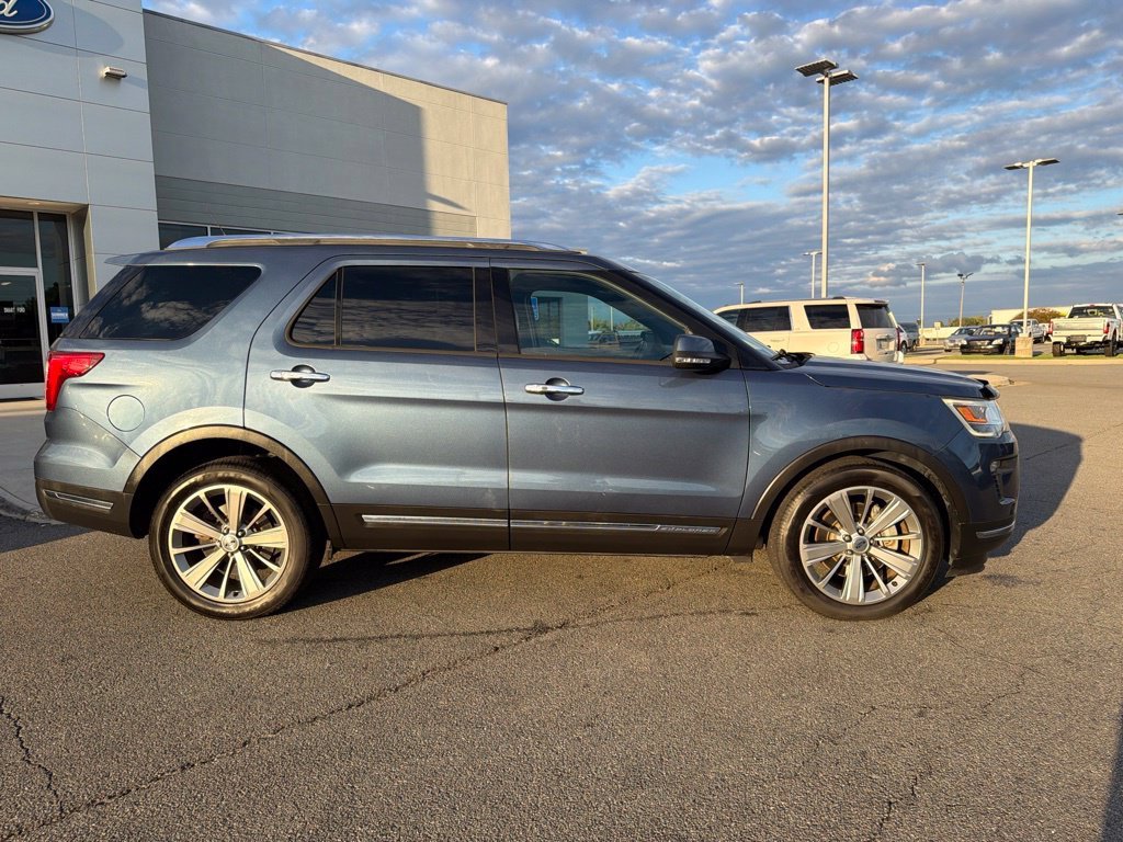 Used 2018 Blue Metallic Ford Limited image 2