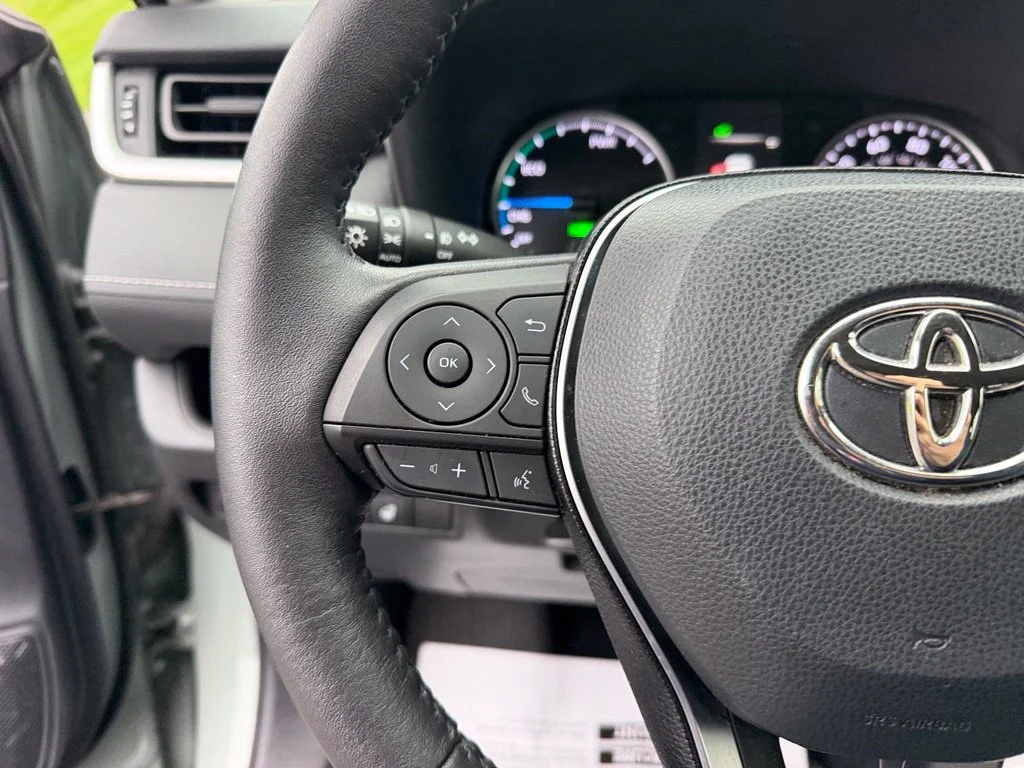 Used 2021  Toyota XLE image 27