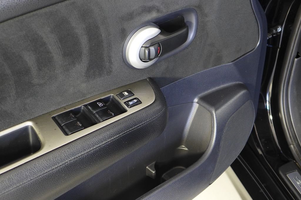 2012 Nissan Versa SL - Photo 12