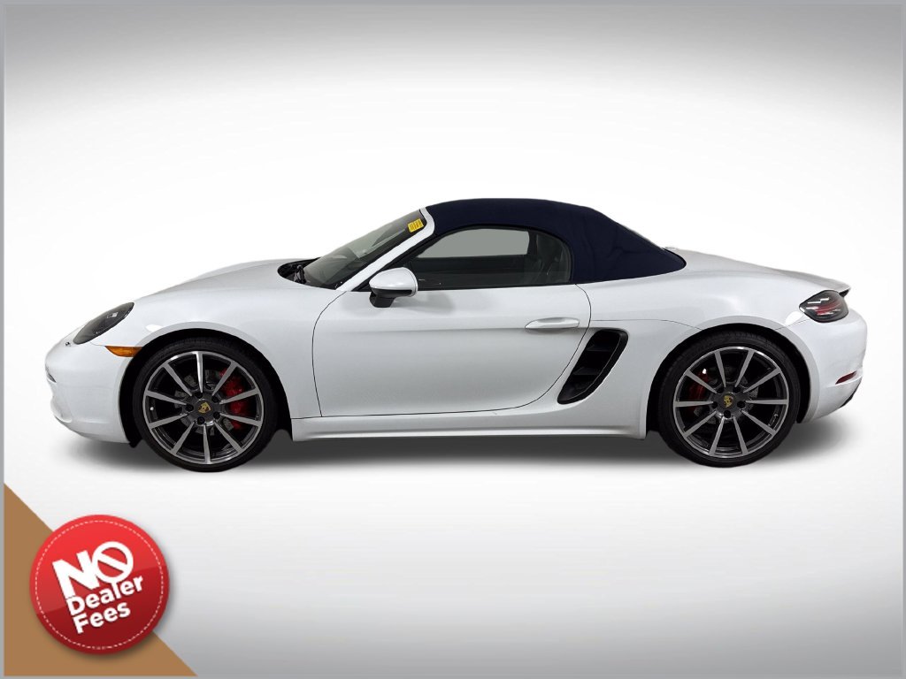 Used 2017  Porsche S image 6