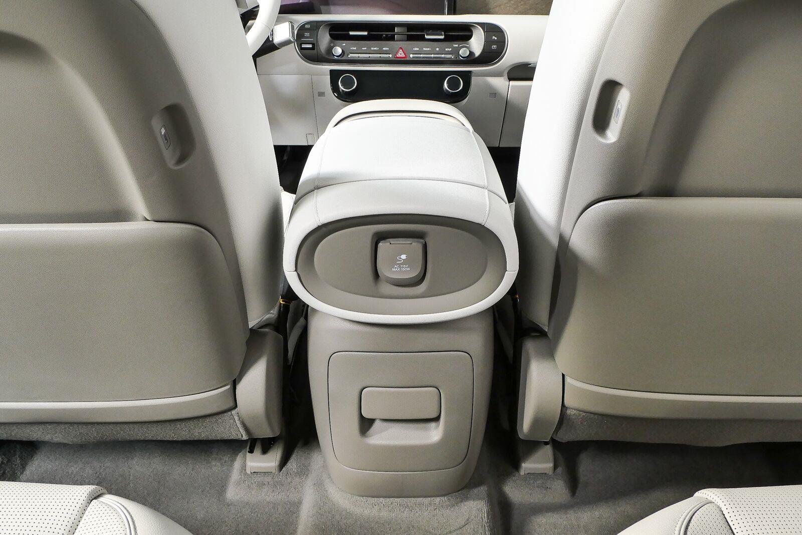New 2026 Abyss Black Pearl Hyundai Limited FWD image 19
