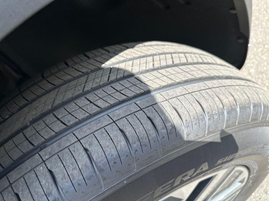 New 2026 Black Hyundai SEL 7P image 18