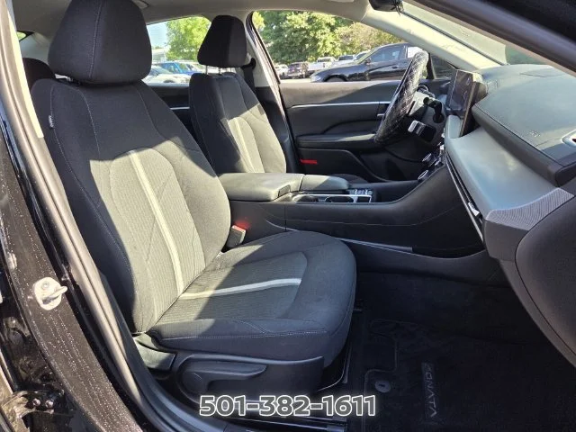 Used 2024 Black Hyundai SEL image 15