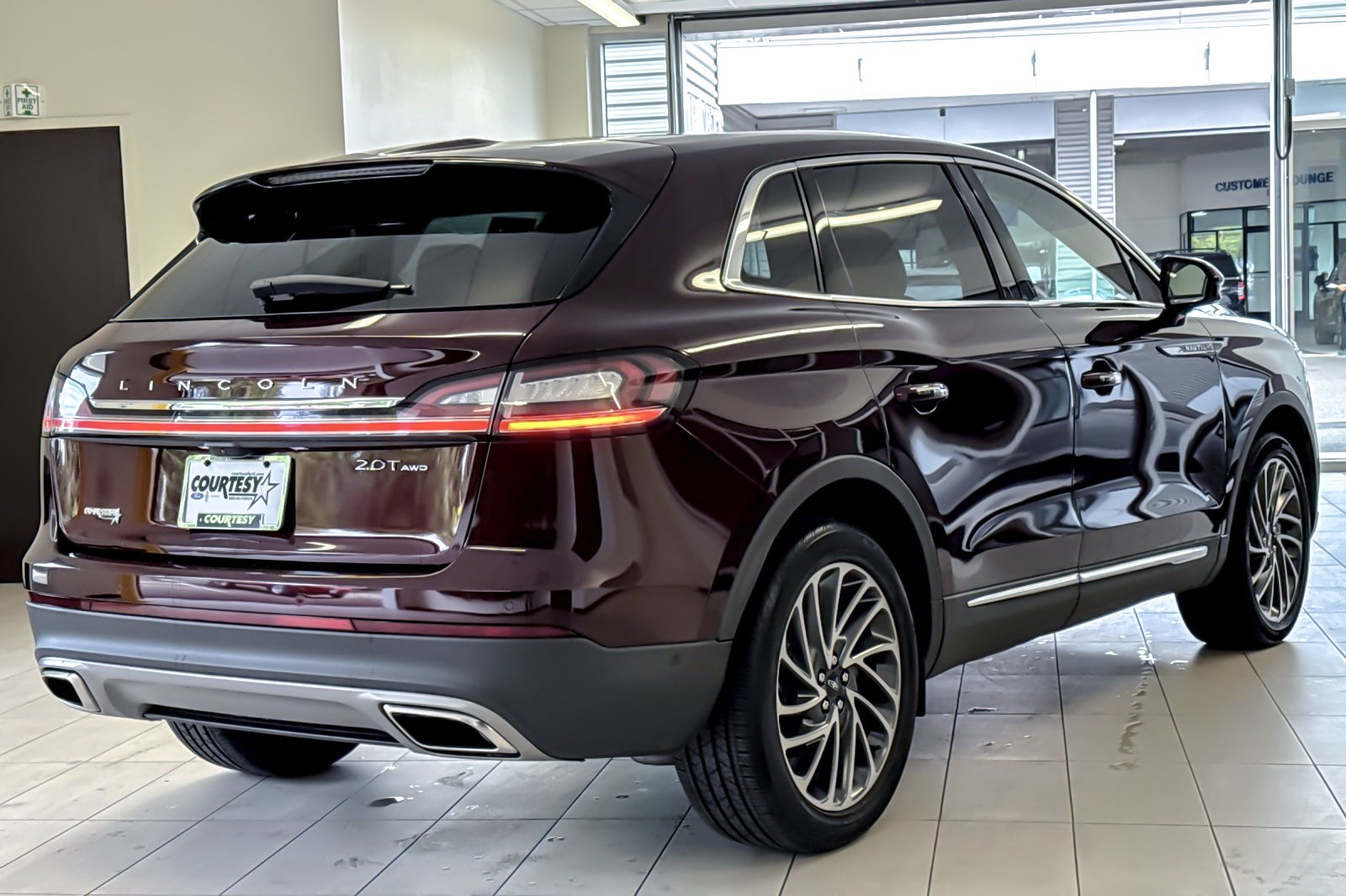 Certified Used 2019 Burgundy Velvet Metallic Tinted Clearcoat Lincoln Reserve image 4
