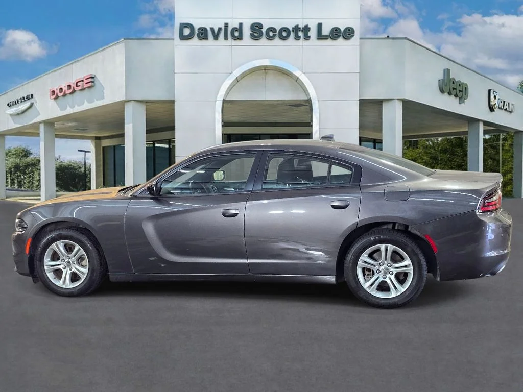 Used 2023 Gray Dodge SXT image 19