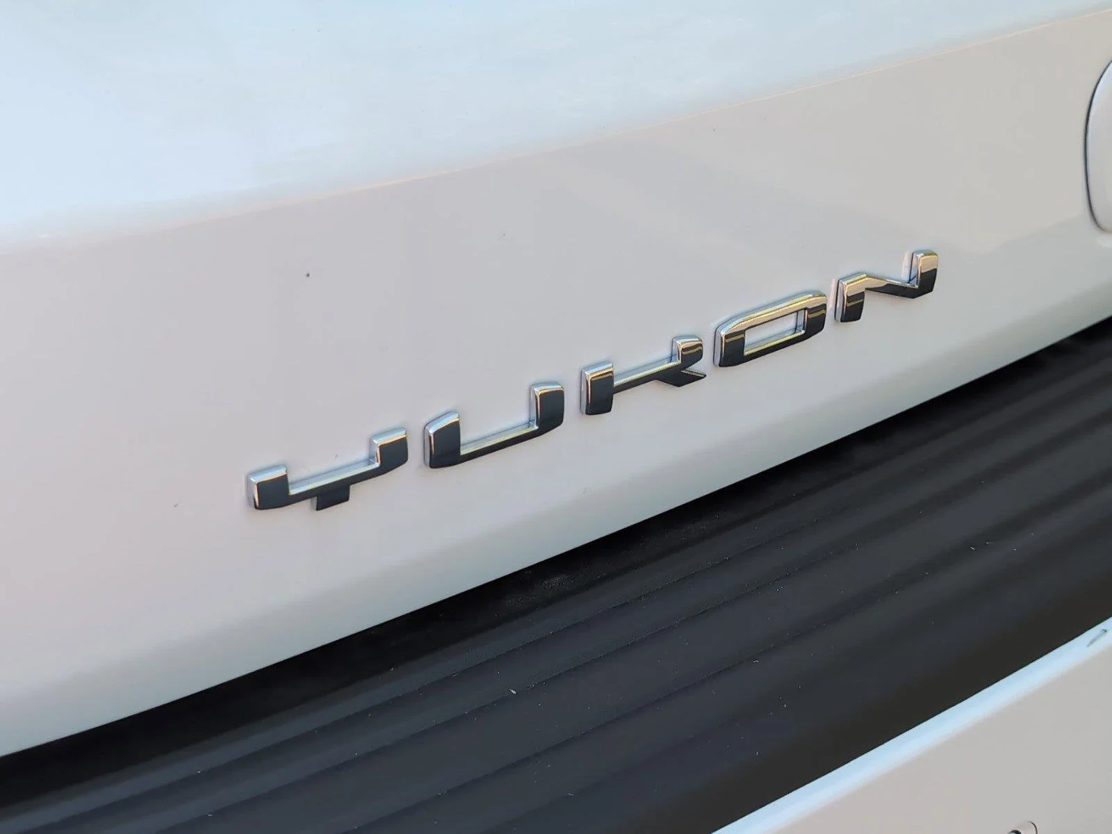New 2026 Summit White GMC Elevation image 38