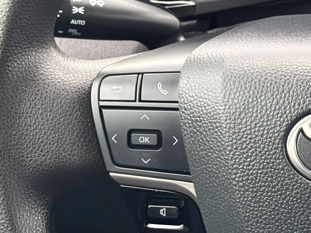 Used 2025 White Toyota LE image 14