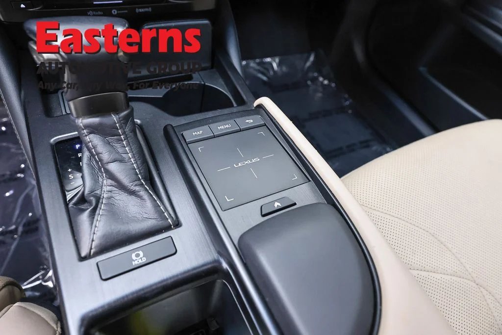 Used 2020 Black Lexus 350 Luxury image 22