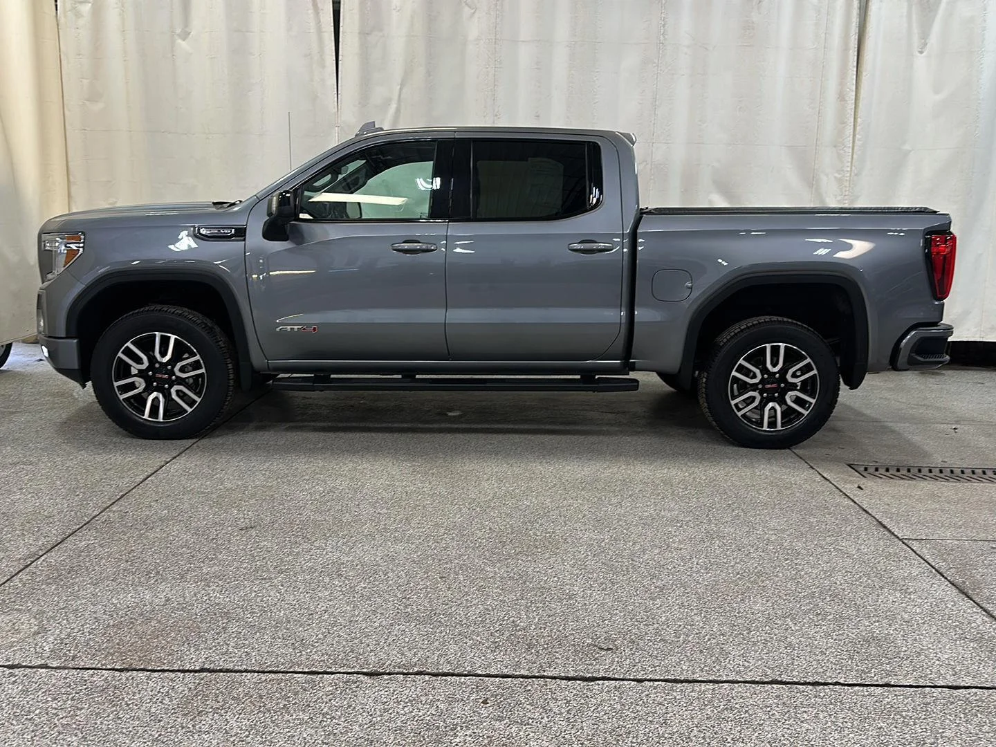 Used 2020 GMC Sierra 1500 AT4 with VIN 3GTP9EEL4LG384885 for sale in Waconia, Minnesota