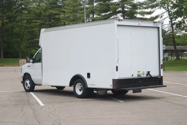 2026 Ford E-Series Cutaway Base - Photo 17