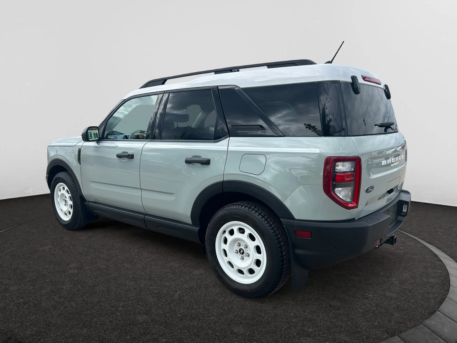 Used 2023 Gray Ford HERITAGE image 3