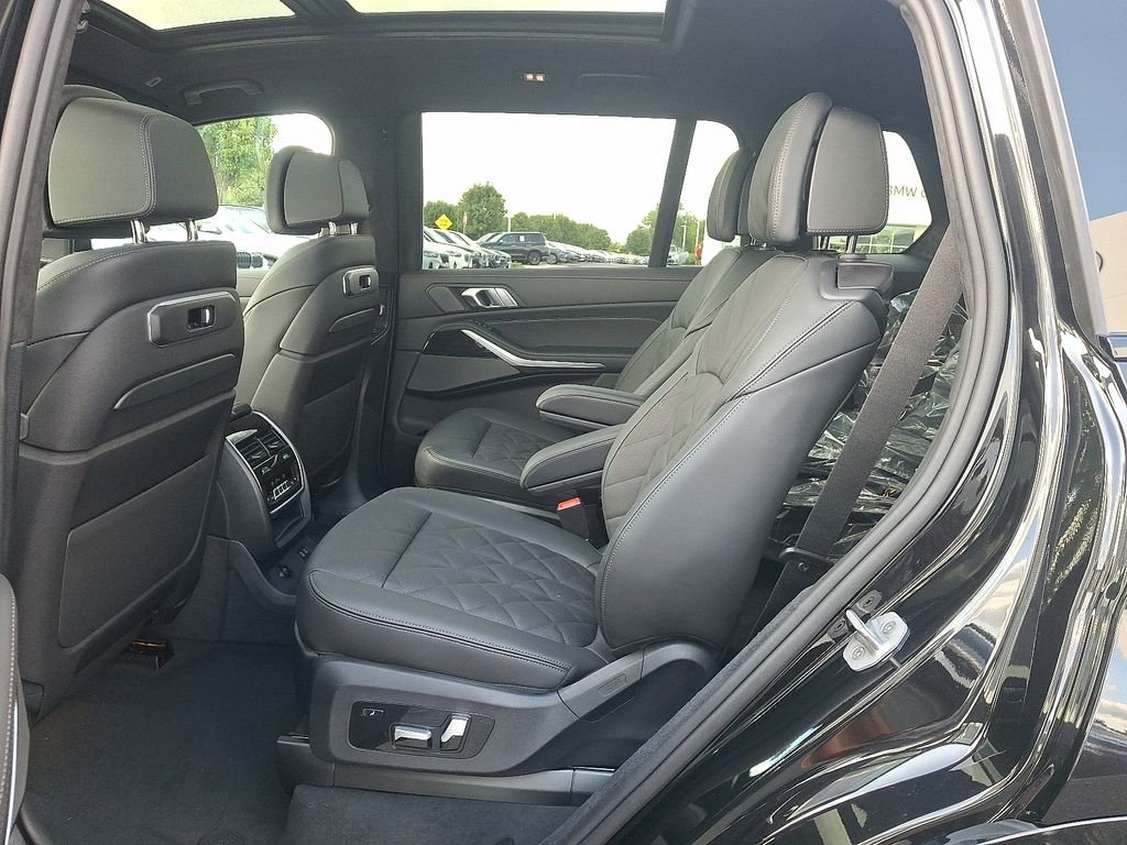 New 2027 Black Sapphire Metallic BMW xDrive40i image 5