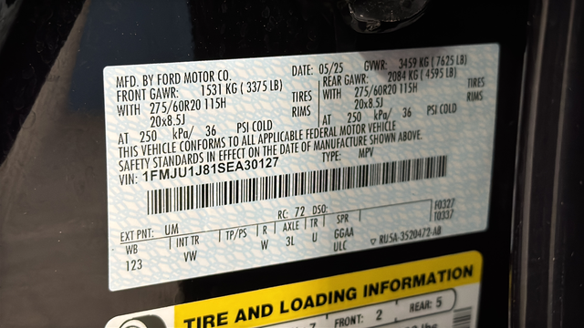 Used 2025 Agate Black Metallic Ford Active image 29