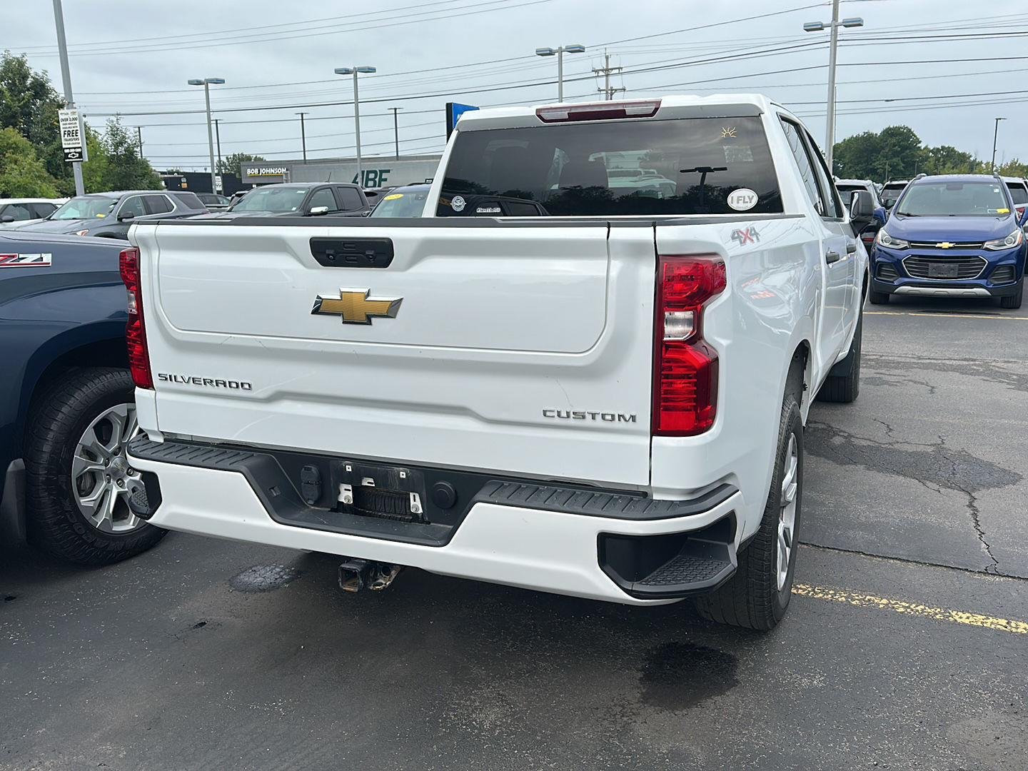 Used 2022 Summit White Chevrolet Custom image 2