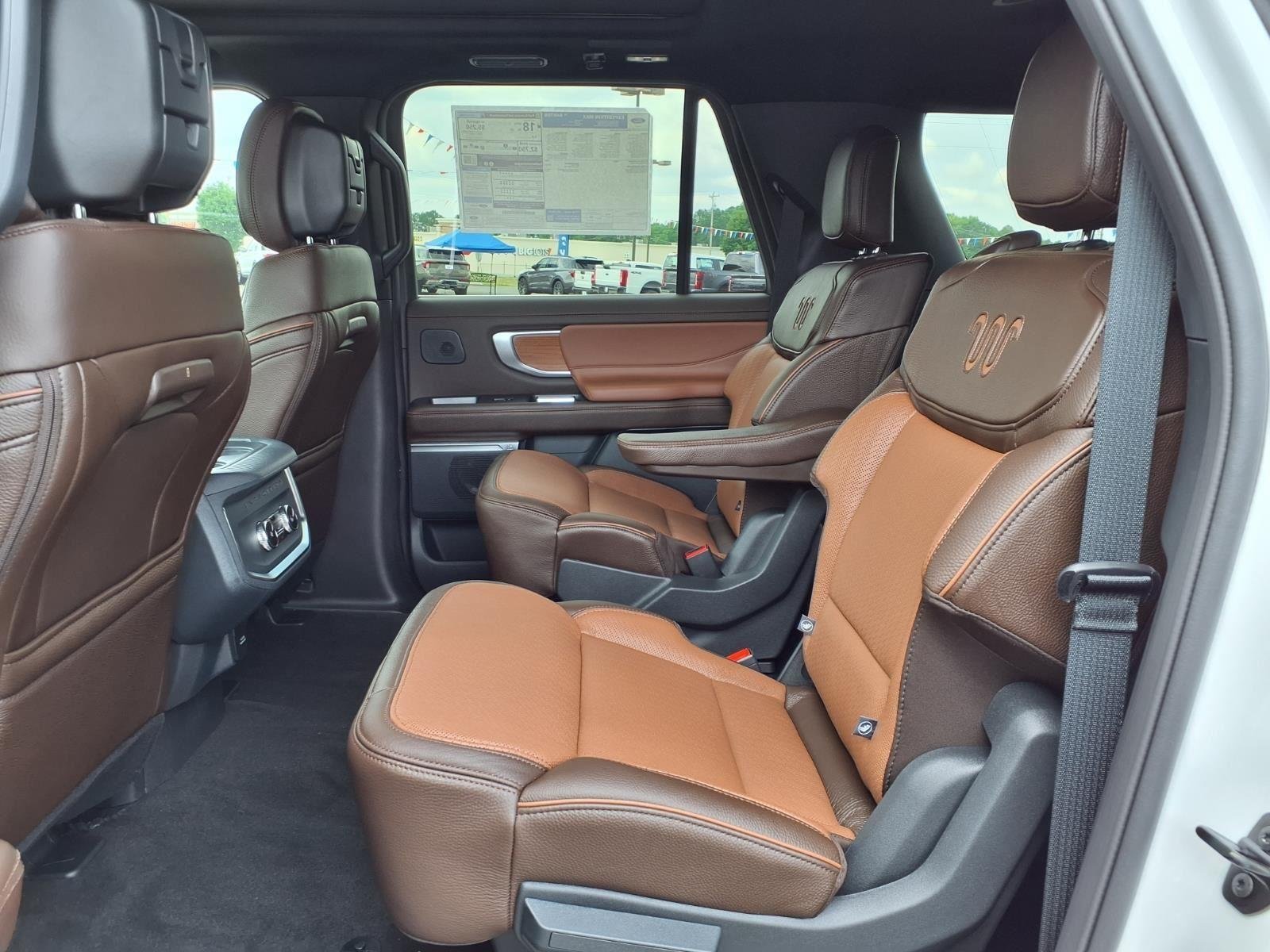 New 2026 Oxford White Ford MAX King Ranch® image 22