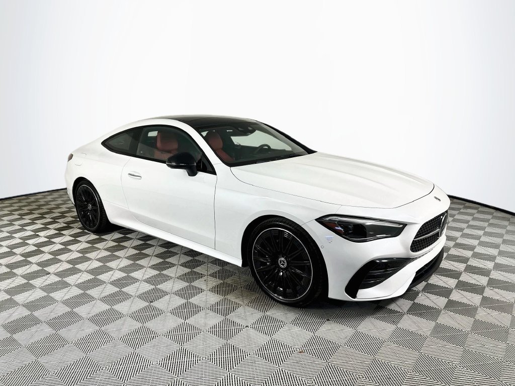 New 2026 MANUFAKTUR Moonlight White Metallic Mercedes-Benz CLE 300 image 1
