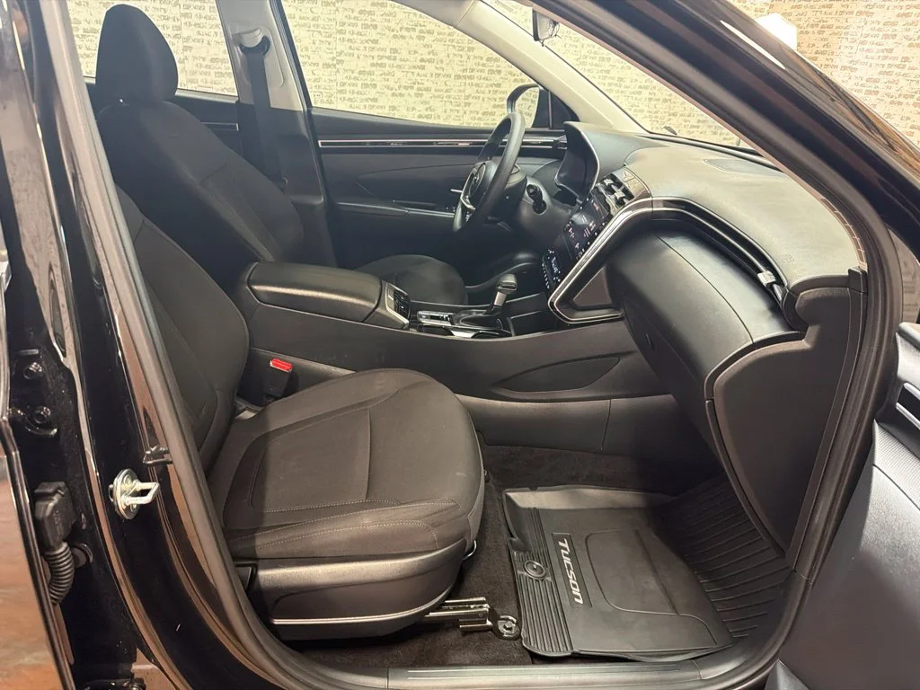 Used 2024 Black Pearl Hyundai SEL image 10