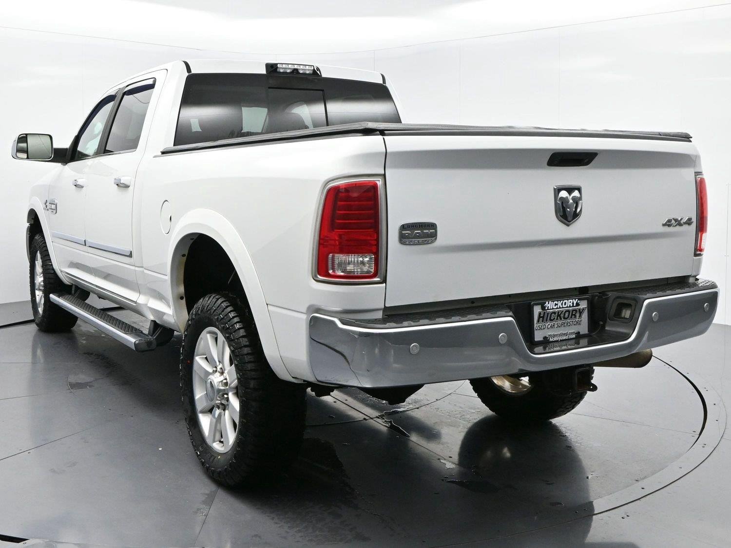 Used 2018 Bright White Clearcoat Ram Longhorn image 5