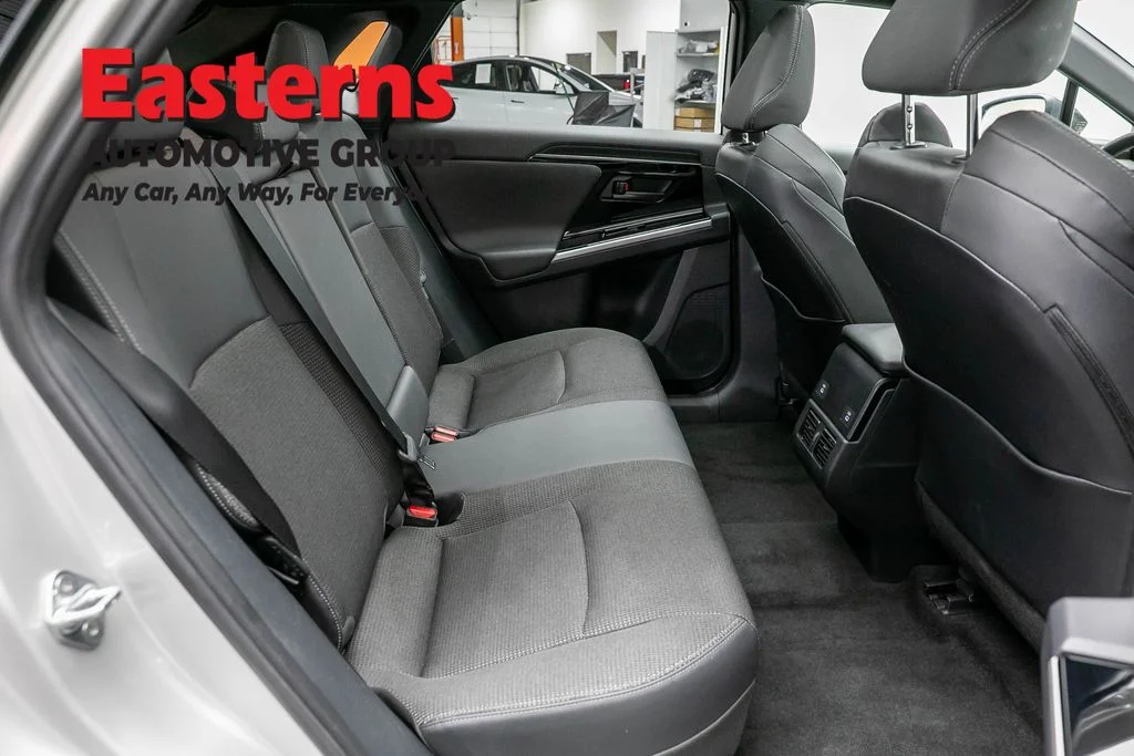 Used 2024 Silver Toyota XLE image 22