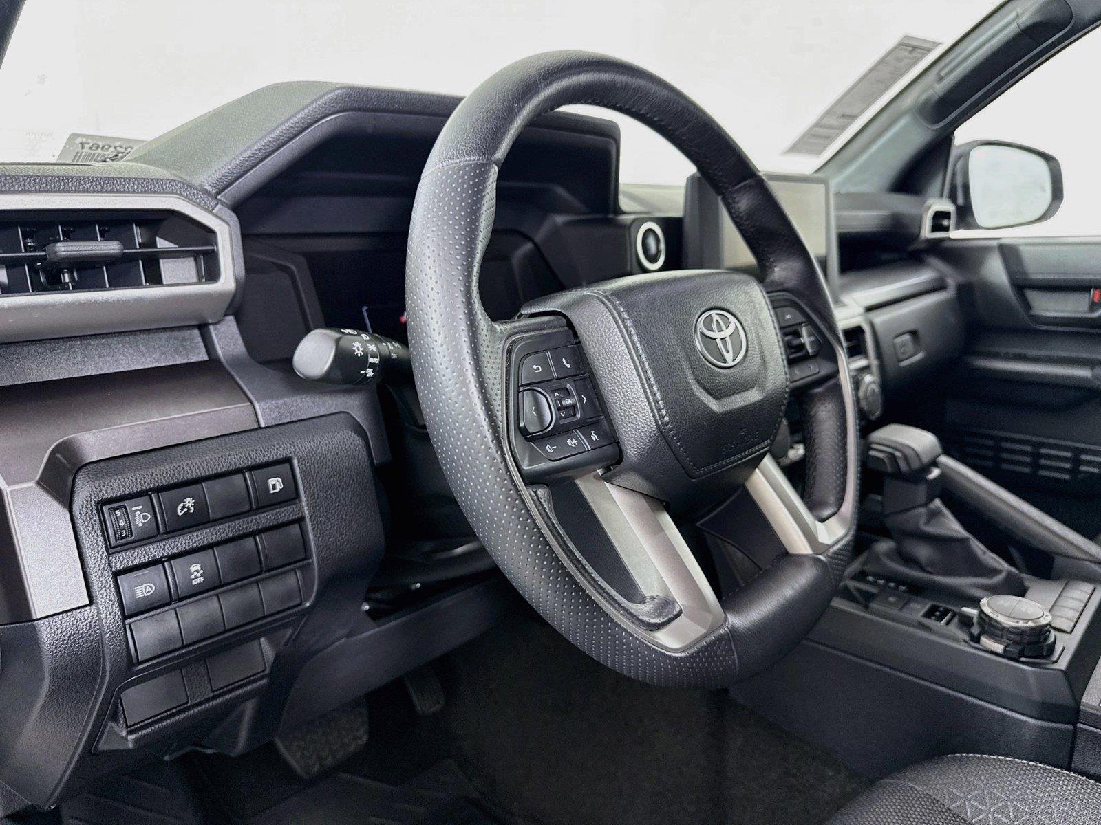 Certified Used 2025 Ice Cap Toyota SR5 image 4